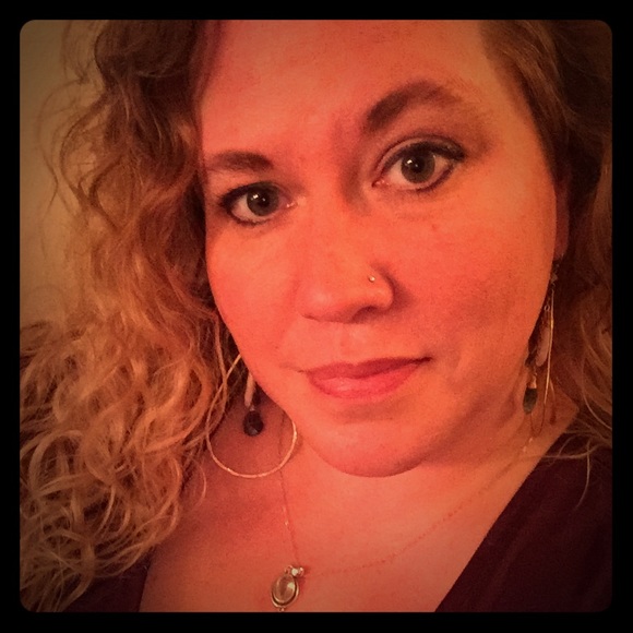 Meet your Posher, Katherine - Picture 1 of 1